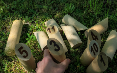 Mölkky à Paris, le guide complet 2026 : règles, lieux et tournois